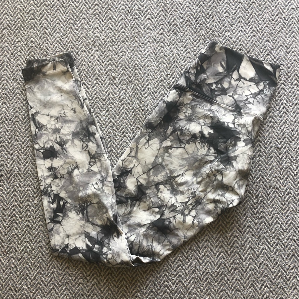 NWOT Lululemon Wunder Under Leggings